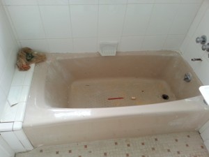 Before- Bathtub Reglazing-Amazing Bathtub Refinishing NC